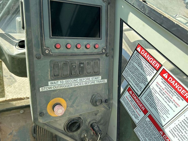 2015-peterbilt-367-image-21