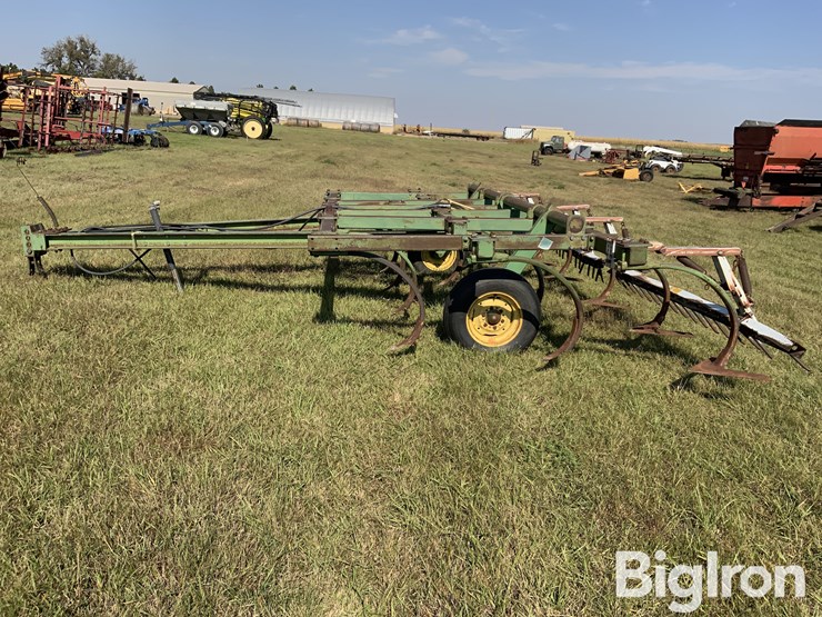 john-deere-1610-image-8