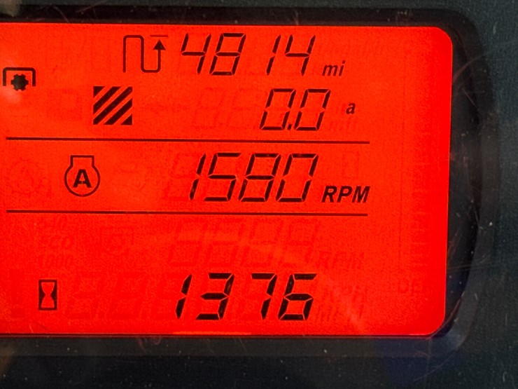 massey-ferguson-4707-image-8