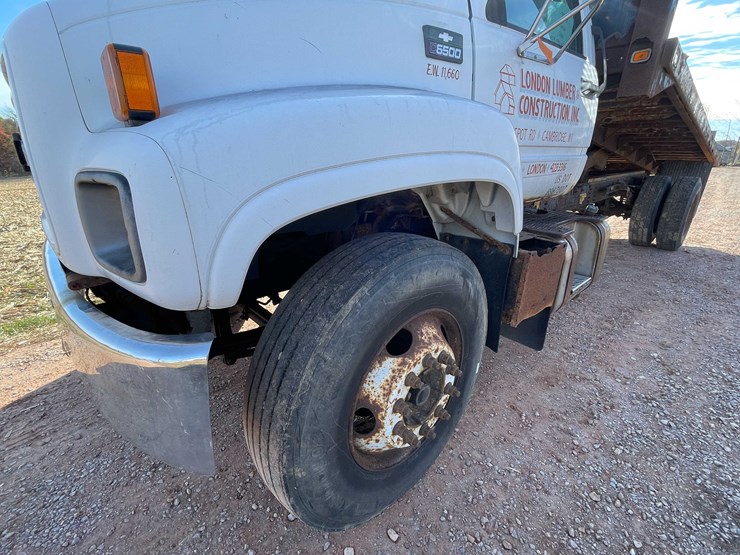 #3006-•-1999-chevy-c6500-single-axle-dump-flatbed-truck-(title-in-delay)-image-11