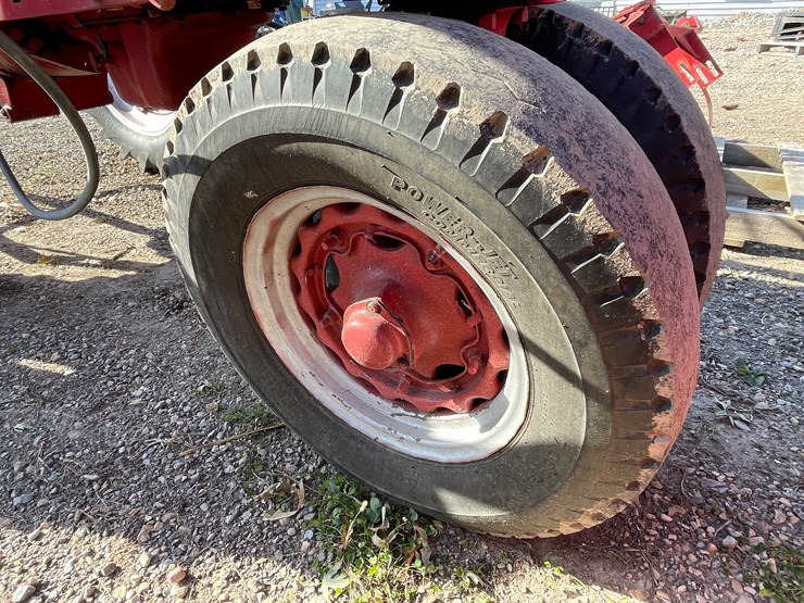 #3012-•-mccormick-farmall-h-narrow-front-tractor-with-loader-image-18