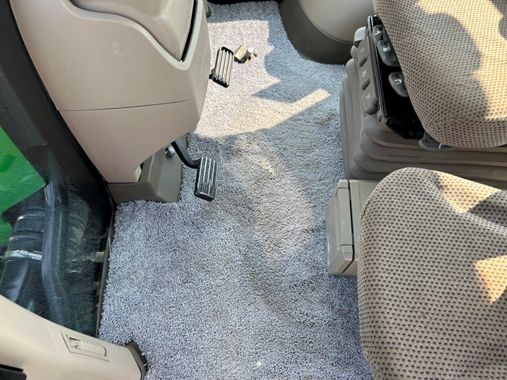 2016-john-deere-9470rx-image-49