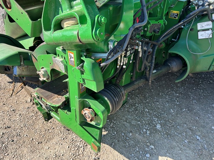 2022-john-deere-c12f-image-35