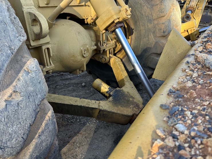 caterpillar-824b-image-18