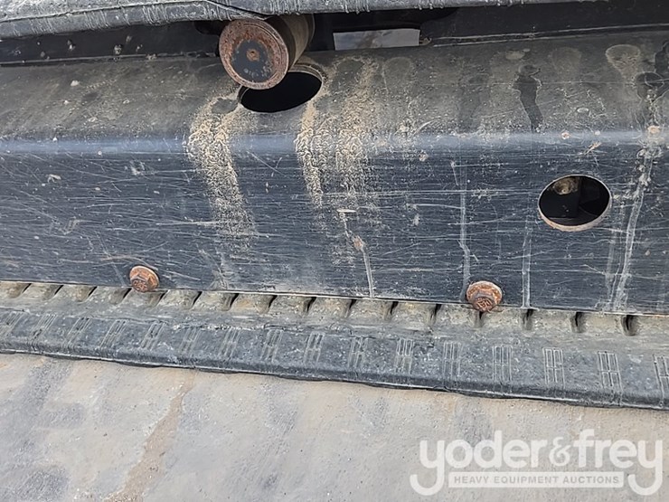 caterpillar-303-image-21