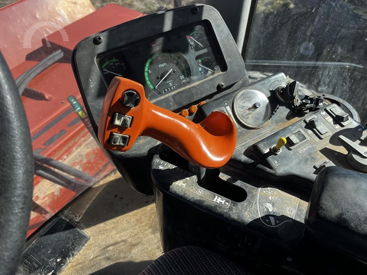 2005-hesston-9260-image-39