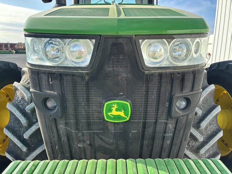 2015-john-deere-8295r-image-15