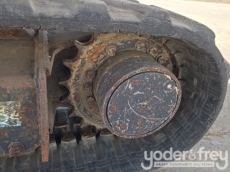 2019-deere-26g-image-9