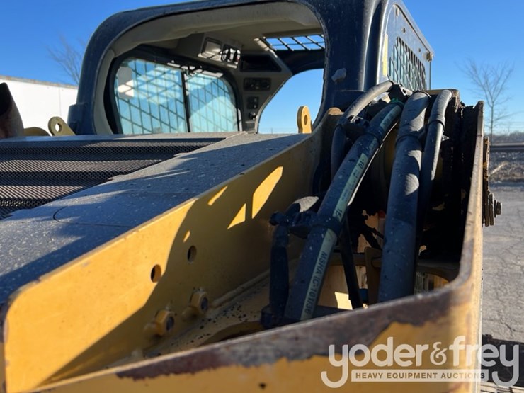 2014-caterpillar-279d-image-23