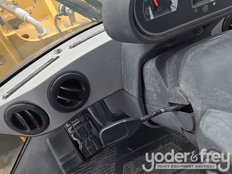 2014-caterpillar-938k-image-172