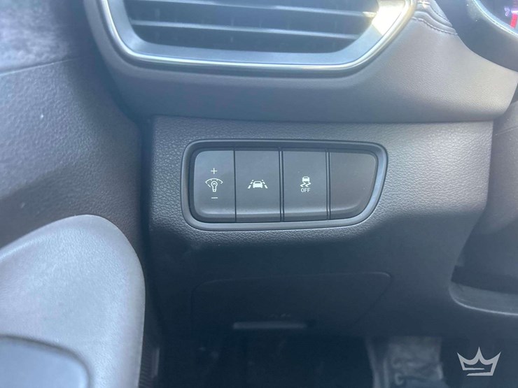 2020-hyundai-santa-fe-image-18