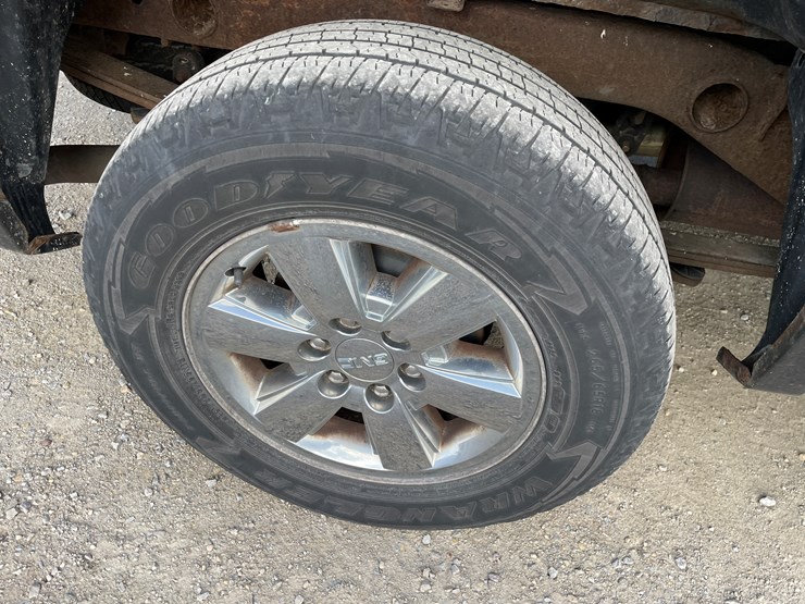 2010-gmc-1500-image-12