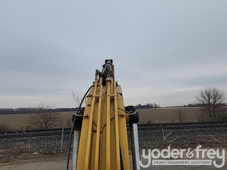 2016-caterpillar-320fl-image-20