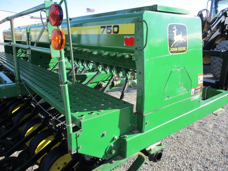 john-deere-750-image-14