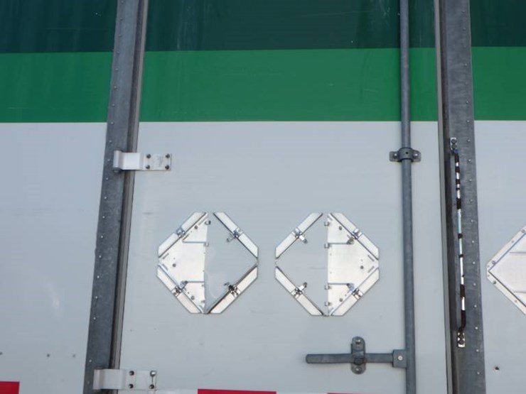 2018-peterbilt-220-image-22