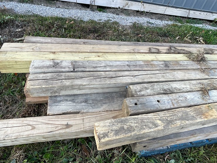 #3150-•-pallet-of-various-lumber-image-6