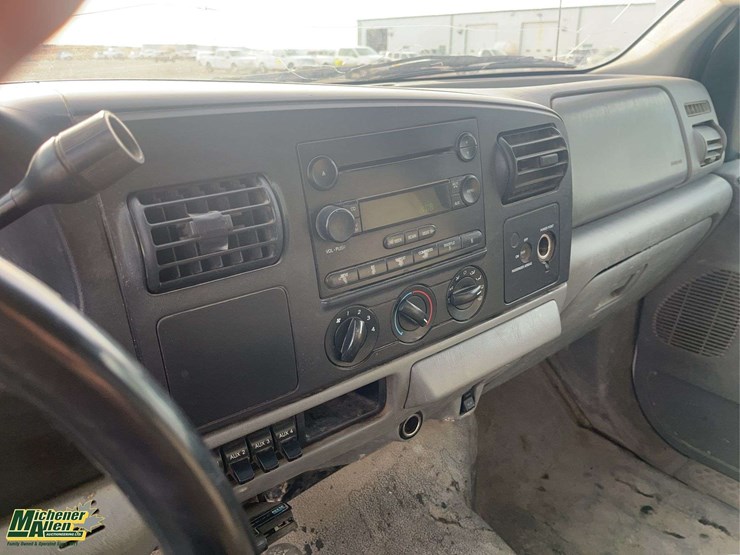 2005-ford-f550-image-13