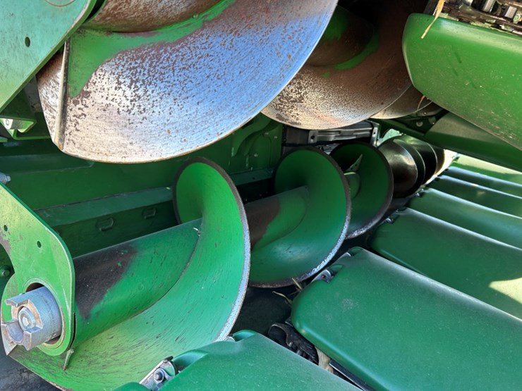 2022-john-deere-c12f-image-9