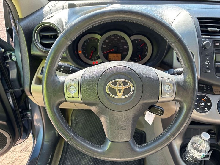 2008-toyota-rav4-image-12