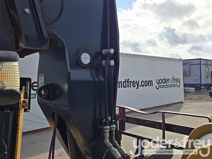 2019-caterpillar-tl1255d-image-68