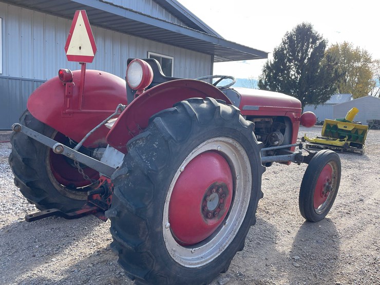 #3017-•-ferguson-wide-front-tractor-image-5