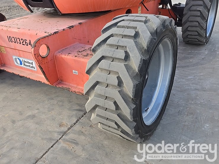 2014-jlg-600aj-image-11