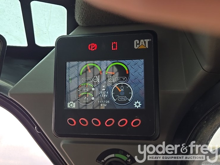 2022-caterpillar-299d3-image-39