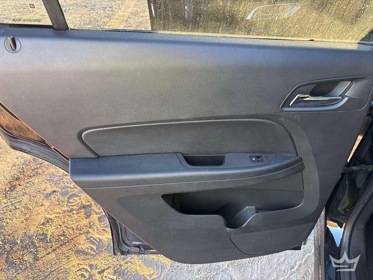 2015-chevrolet-equinox-image-19