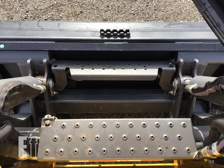 2023-new-holland-c345-image-10