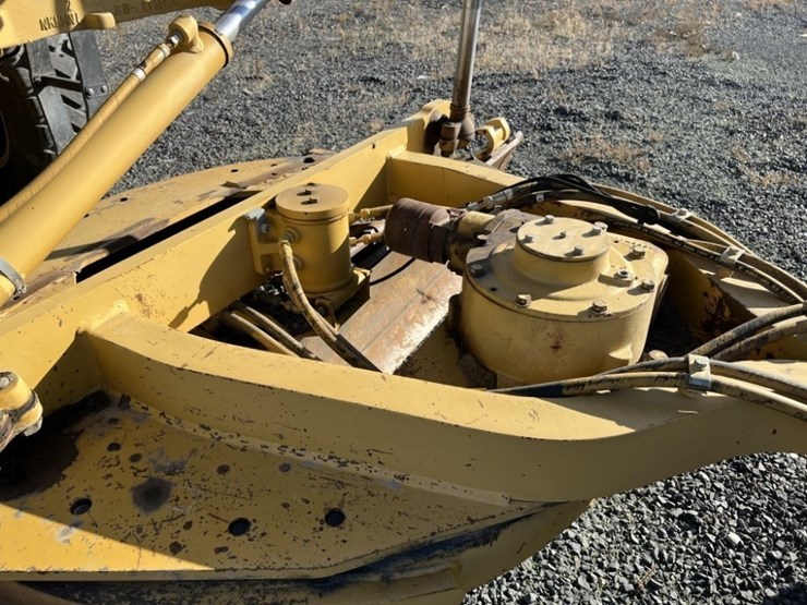 2006-caterpillar-160h-image-22