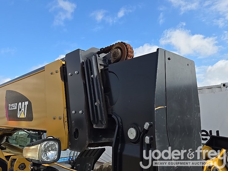 2019-caterpillar-tl1255d-image-72