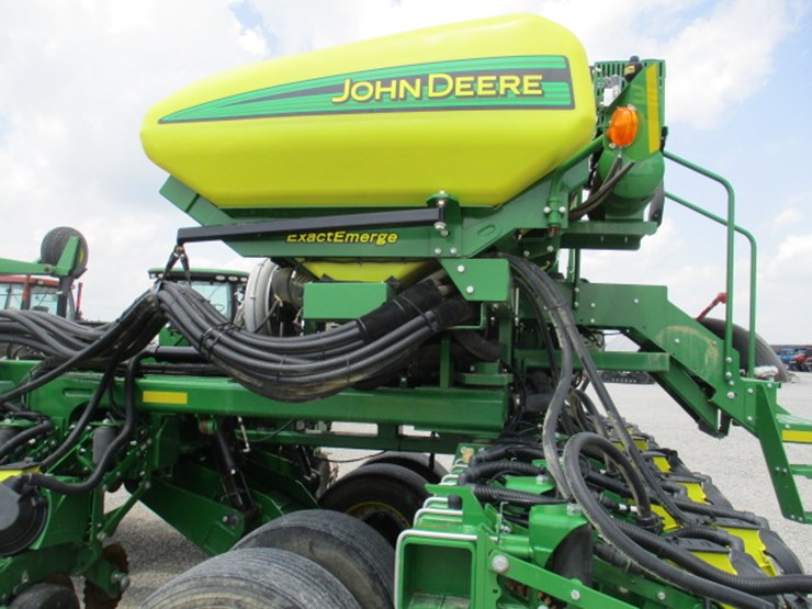 2016-john-deere-db60-image-114