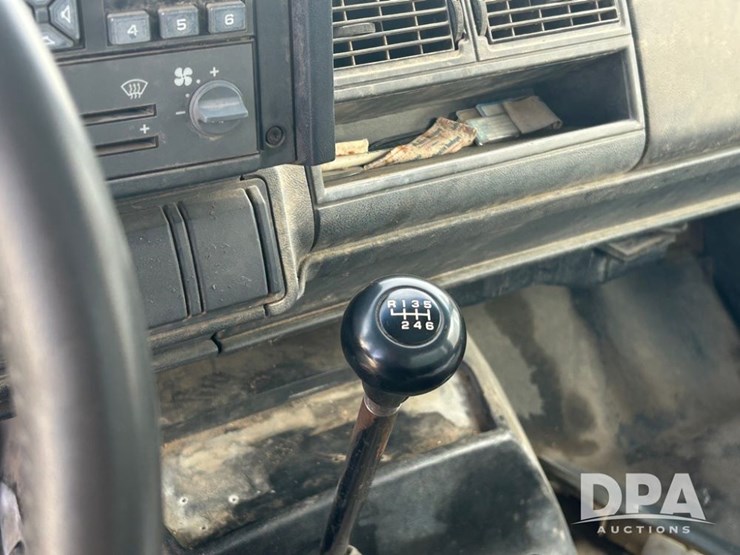 1995-caterpillar-3116-image-12