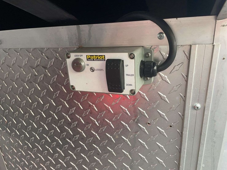 2022-freedom-enclosed-52-ft-trailer-image-4