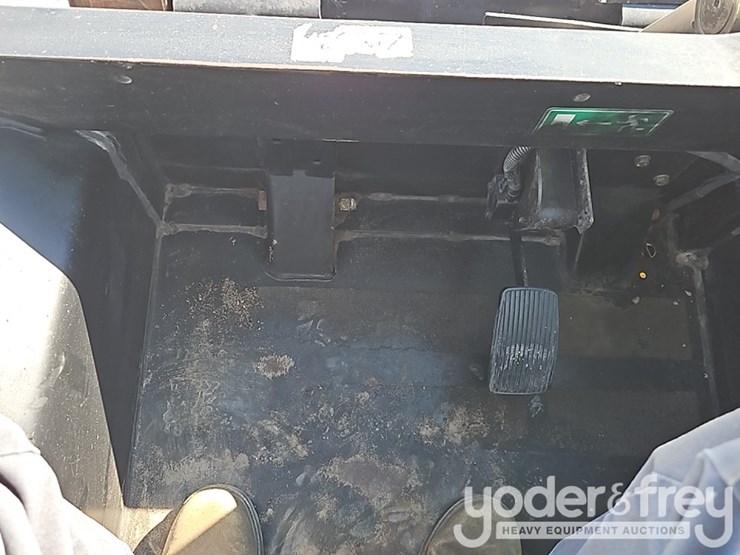 2011-jcb-260-eco-image-22