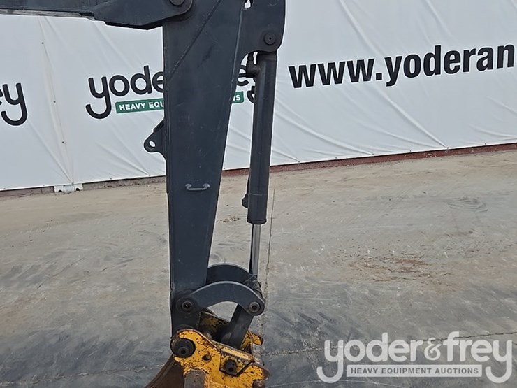 2019-deere-26g-image-36