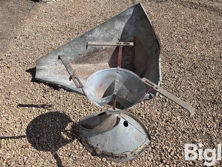 metal-auger-hopper-&-bin-spreader-image-4