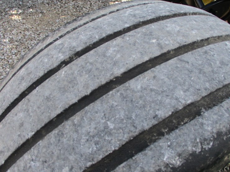 john-deere-750-image-36