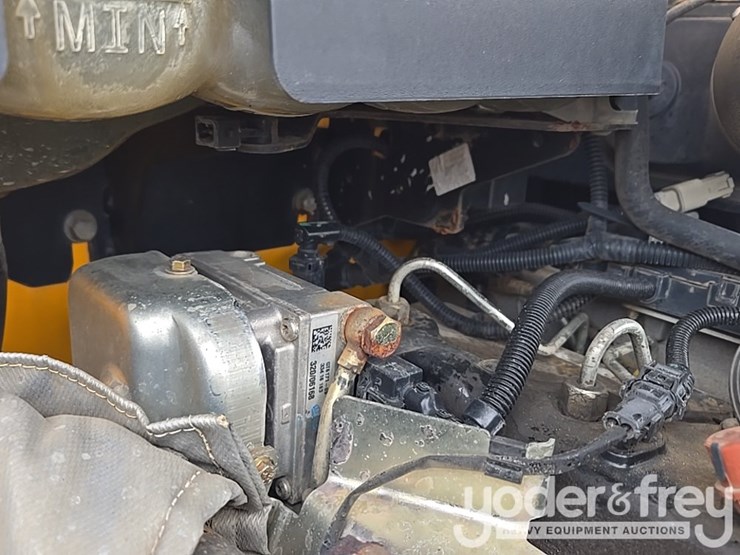 2017-jcb-506-36-image-57