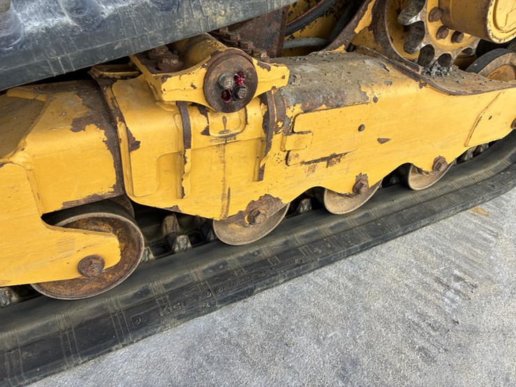 2018-caterpillar-259d-image-28