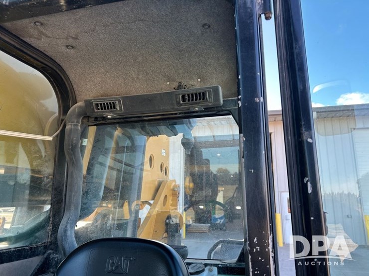2012-caterpillar-tl1255c-image-42
