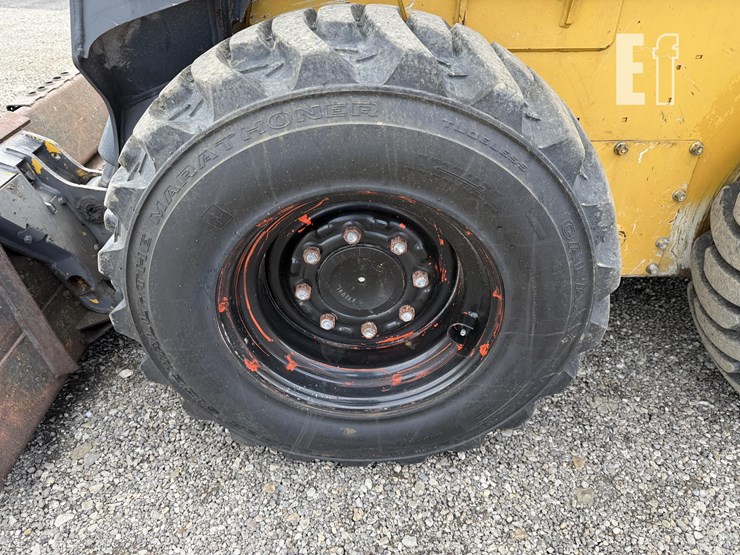 2016-deere-314g-image-12