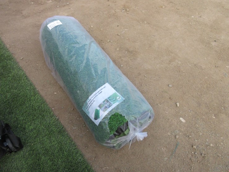 new-unused-3.3'-x-49.2'-artificial-turf,-image-2