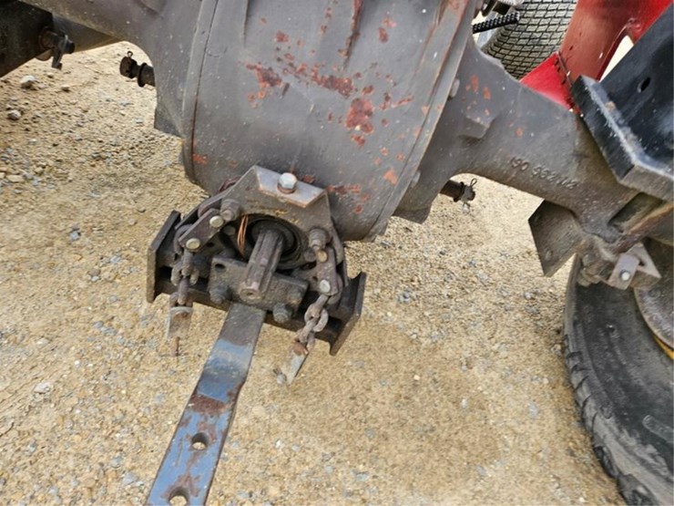 massey-ferguson-240-image-14