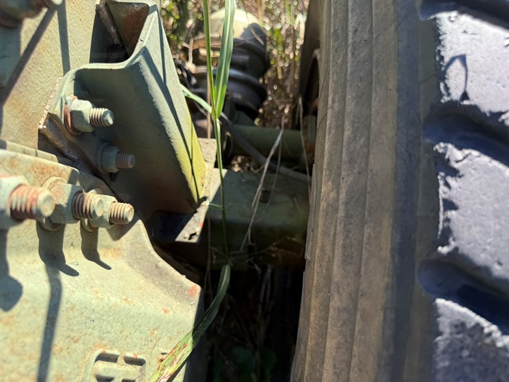 #22592-•-inop-1992-freightliner-t/a-daycab-truck-tractor-vin:-1fuymzyb1np520782-image-42