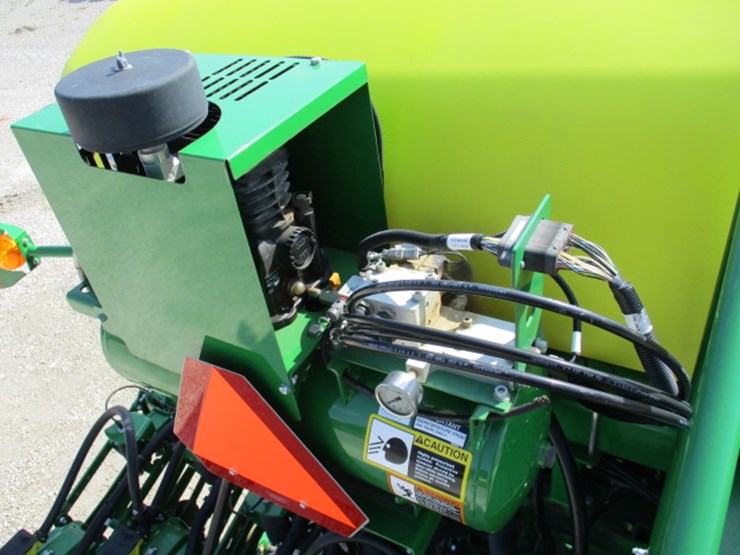 2016-john-deere-db60-image-45