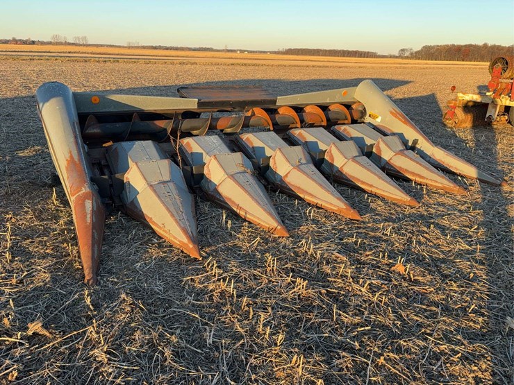 allis-chalmers-630a-corn-head-image-11