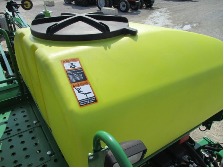 2016-john-deere-db60-image-46