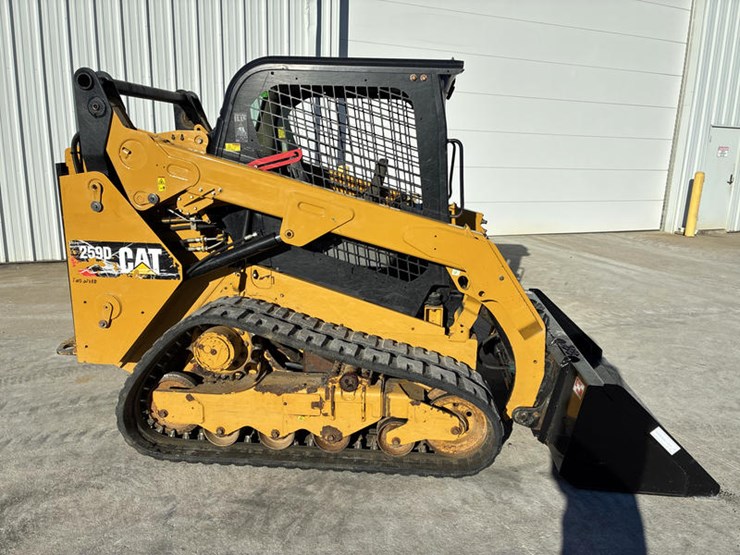 2018-caterpillar-259d-image-3
