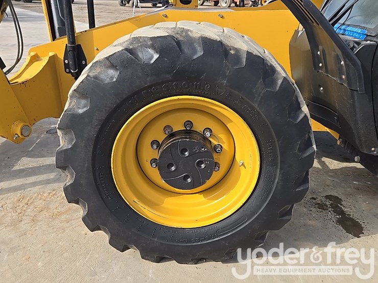 2019-caterpillar-tl1255d-image-25